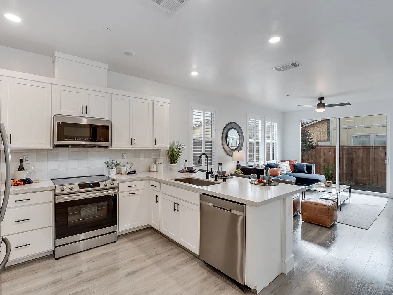 1b8122898a904ce932371fdd1490fc76-cc_ft_1344 3bed 2bath house available for rent