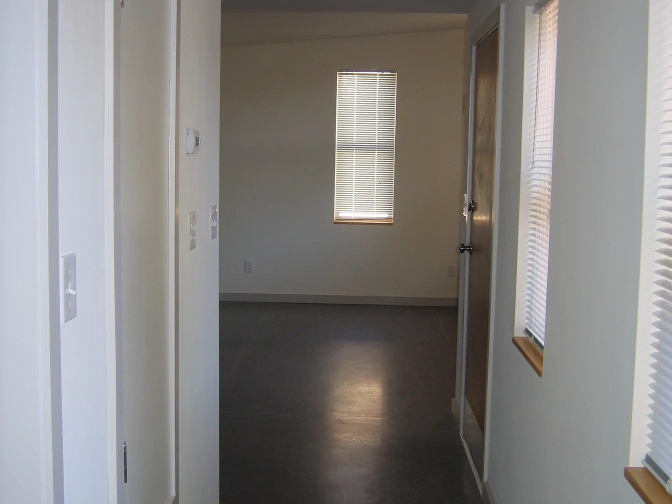 2bed 1bath house available for rent